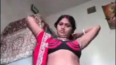 Bhabhi Boobs Press indian tube porno on Bestsexxxporn.com