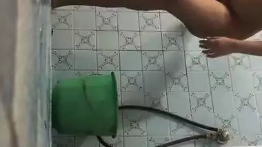 Lankan Tamil Wife Bathing and Fuckeding