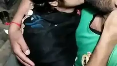 Xxxxxef - Cute Girl Kissing indian tube porno on Bestsexxxporn.com