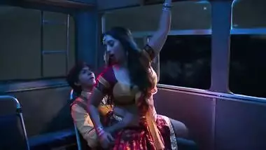 Bus Me Chut Mari - Chalti Bus Mein Bhabhi Ki Gand Mari indian tube porno on Bestsexxxporn.com