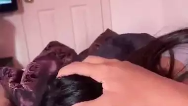 Hot Bangla babe sucks a dick and balls in Indian porn