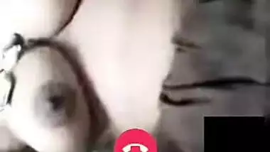 Muslim wife nude MMS for the first time