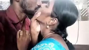 Telugu Lip Kissing indian tube porno on Bestsexxxporn.com