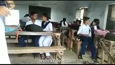 Indian School Girl Showing Pussy In Classroom indian tube porno on  Bestsexxxporn.com