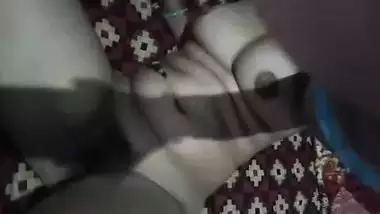 Divorced bhabhi stripping bra and panty viral MMS