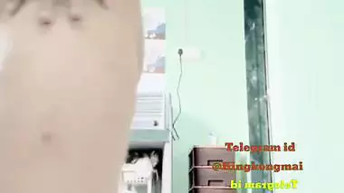 Desi actress Smita Paul hottest nude app content show