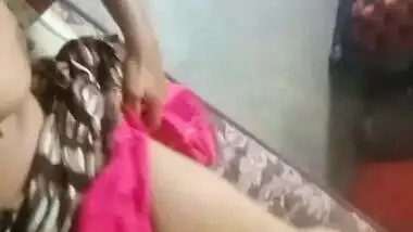 Bhabi Record Her Selfie Video FOr Lover