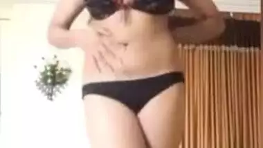 Bagl Xxxx - Cute Desi Teen Takes Off Lingerie And Reveals Xxx Assets On The Camera  indian sex video