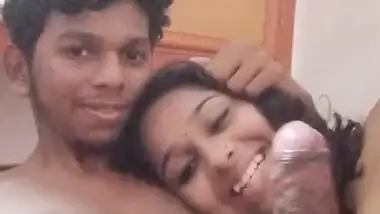 Pandra Saal Ki Ladki Ki Bf Video - Mallu Hot Girl Loves Playing Boyfriend Big Dick indian sex video