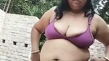 Village Xxx8 Video - Village Bbw Stripping And Naked Outdoor Sex indian sex video
