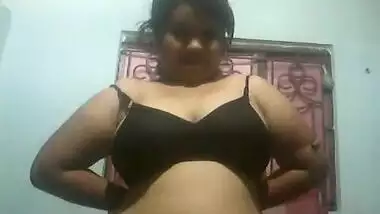 Big Indian boobs show striptease show video