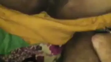 Gadchiroli aunty in saree sucking cock and spreading